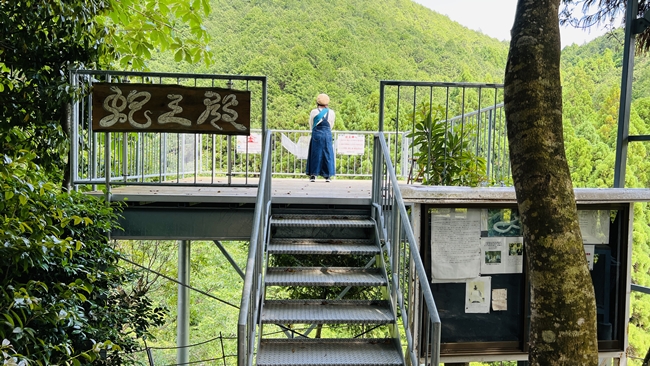 蛇だらけの神社に行ってみた 神秘的な蛇王神社に興味津々